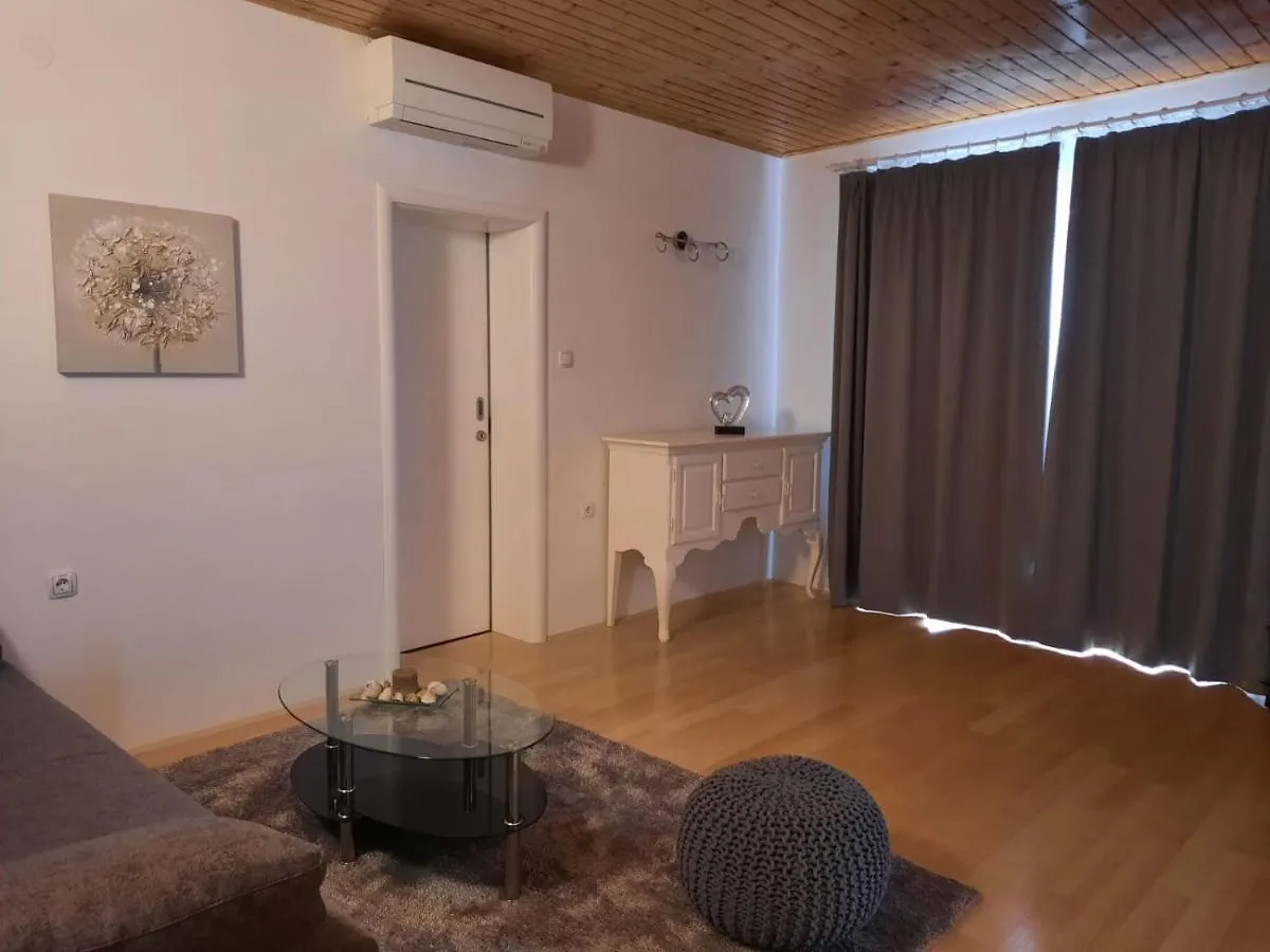 Apartment Jakovcevic ザダル